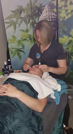 Zone Face Lift. Treatment with mushrooms